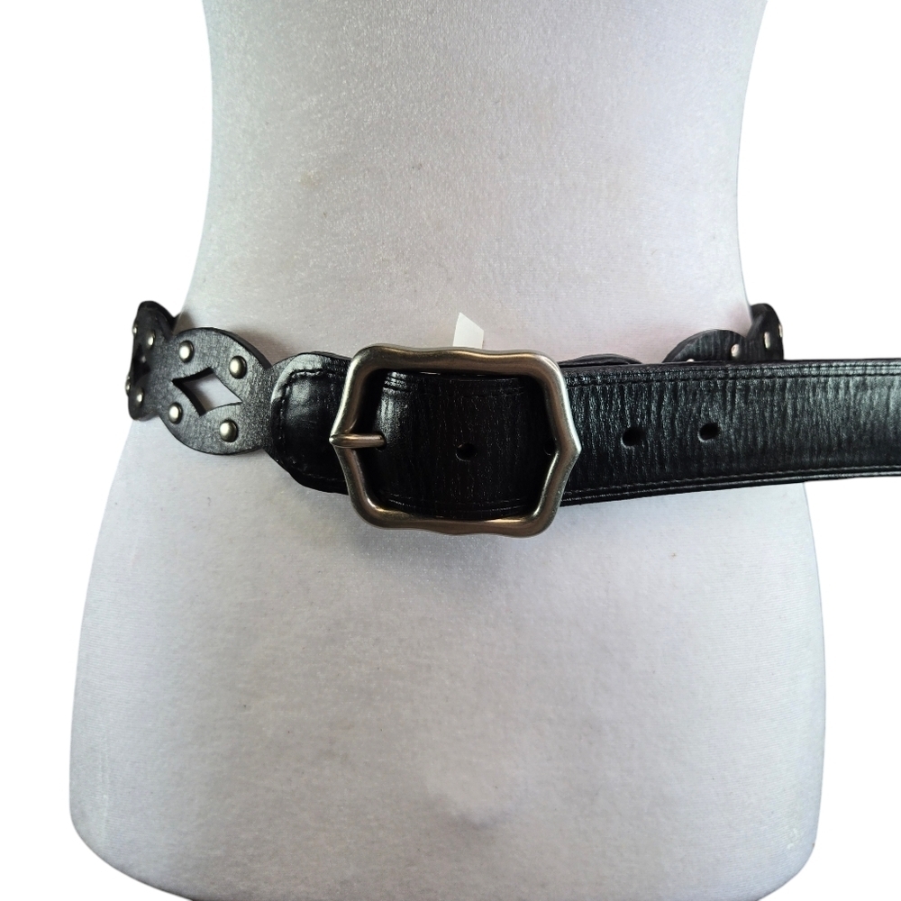 Vtg Fossil black leather cut out studded belt